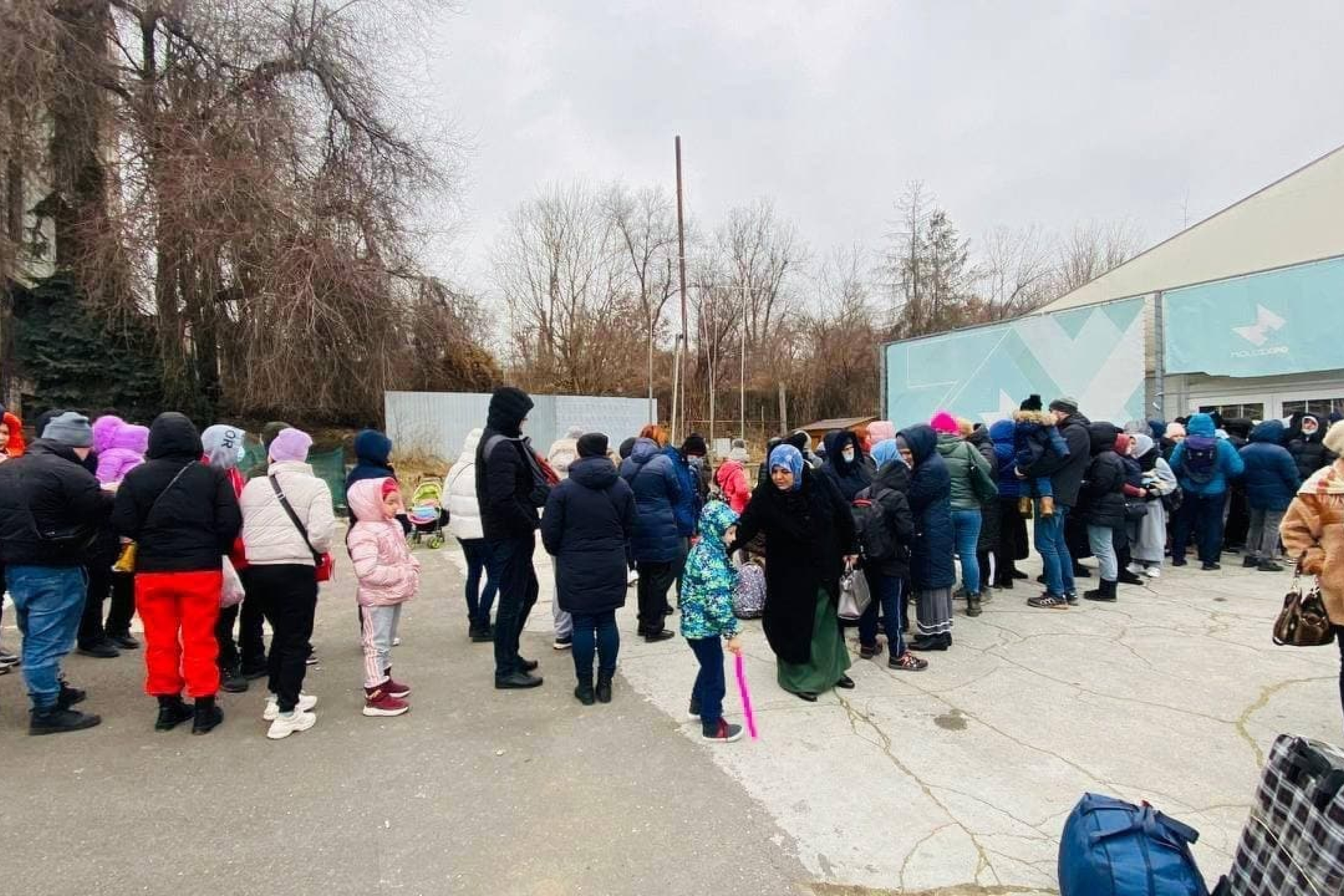 Ukraine Refugees Queueing